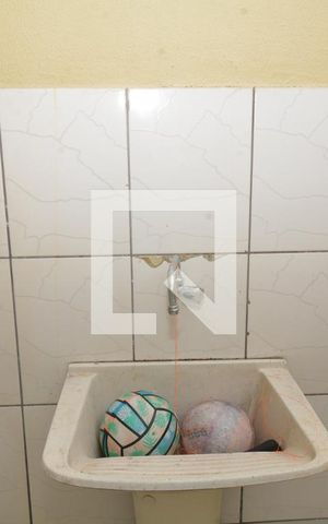 Apartamento para alugar com 80m², 2 quartos e sem vagaÁrea de Serviço