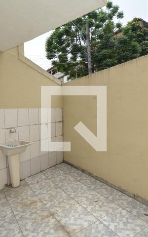 Apartamento para alugar com 80m², 2 quartos e sem vagaÁrea de Serviço