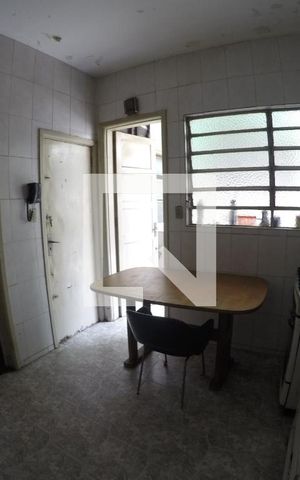 Apartamento à venda com 100m², 2 quartos e sem vagaCozinha