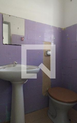 Casa à venda com 200m², 8 quartos e 1 vagaEdícula 2 - banheiro