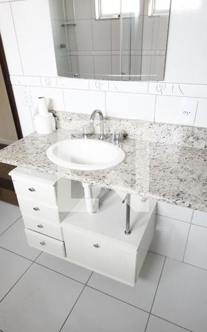 Casa à venda com 220m², 4 quartos e 2 vagasSuíte