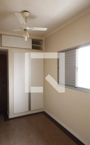 Casa à venda com 220m², 4 quartos e 2 vagasQuarto 1