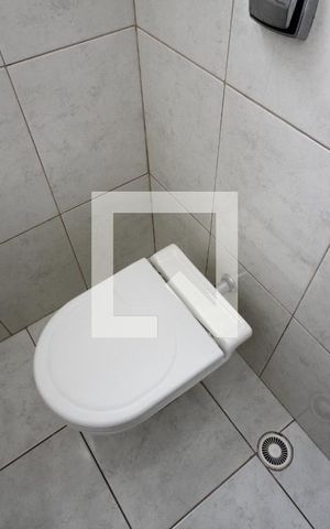 Casa à venda com 220m², 4 quartos e 2 vagasLavabo
