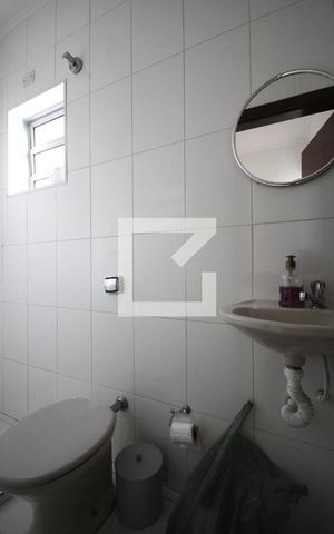 Casa à venda com 220m², 4 quartos e 2 vagasBanheiro de Serviço