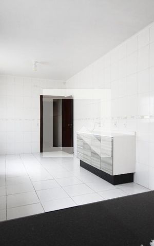 Casa à venda com 220m², 4 quartos e 2 vagasCozinha