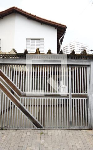 Casa à venda com 220m², 4 quartos e 2 vagasFachada