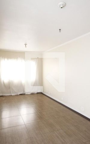 Casa à venda com 220m², 4 quartos e 2 vagasSala