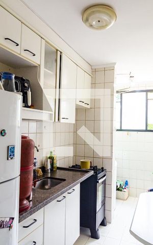 Apartamento à venda com 54m², 2 quartos e 1 vagaCozinha