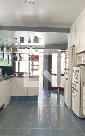 Casa de condomínio à venda com 340m², 3 quartos e 4 vagasCozinha