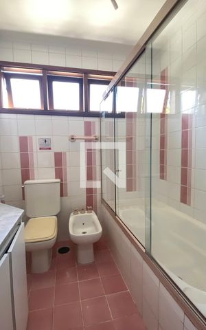 Casa de condomínio à venda com 340m², 3 quartos e 4 vagasBanheiro da Suíte 3