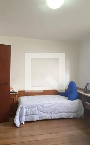 Casa de condomínio à venda com 340m², 3 quartos e 4 vagasSuíte 2