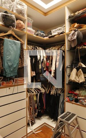 Apartamento à venda com 328m², 3 quartos e 3 vagasCloset da suíte 3