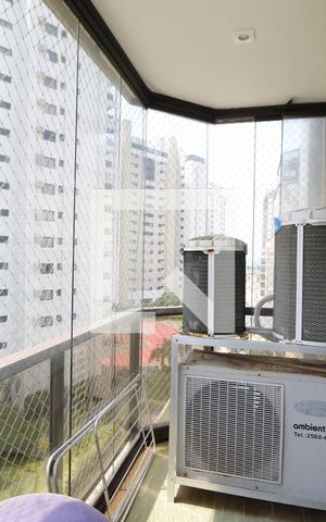 Apartamento à venda com 328m², 3 quartos e 3 vagasVaranda da suíte