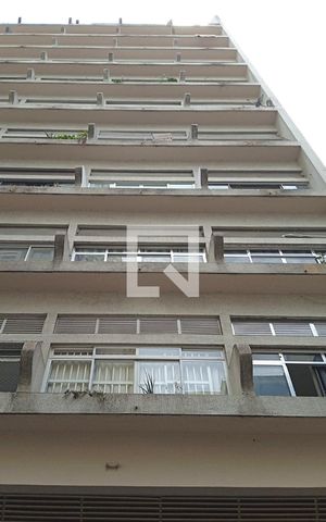 Studio à venda com 40m², 1 quarto e sem vaga Studio à venda com 40m², 1 quarto e sem vagaFachada