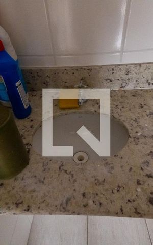 Apartamento à venda com 47m², 2 quartos e sem vaga Apartamento à venda com 47m², 2 quartos e sem vagaBanheiro