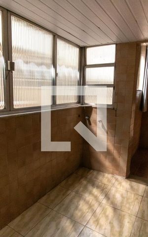 Apartamento à venda com 80m², 3 quartos e 1 vaga Apartamento à venda com 80m², 3 quartos e 1 vagaCozinha e Área de Serviço