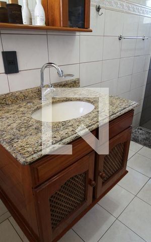 Casa à venda com 388m², 3 quartos e 7 vagasBanheiro da Suíte
