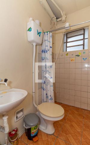 Apartamento à venda com 46m², 2 quartos e 1 vaga Apartamento à venda com 46m², 2 quartos e 1 vagaBanheiro