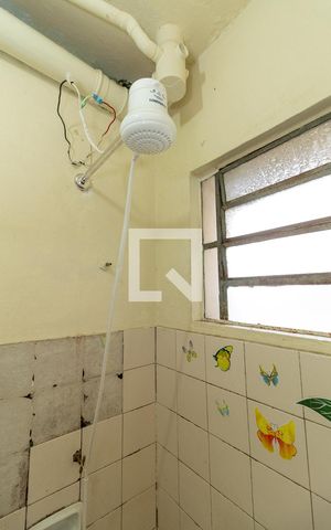 Apartamento à venda com 46m², 2 quartos e 1 vaga Apartamento à venda com 46m², 2 quartos e 1 vagaBanheiro