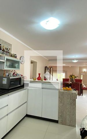 Casa à venda com 264m², 3 quartos e 3 vagasCozinha