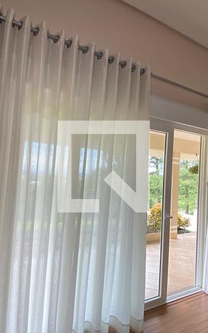 Casa à venda com 264m², 3 quartos e 3 vagasPorta Janela da Sala