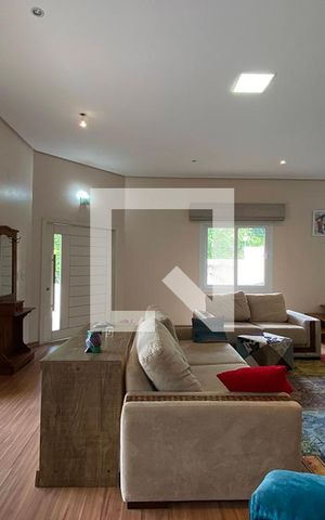 Casa à venda com 264m², 3 quartos e 3 vagasSala