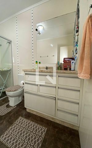 Casa à venda com 264m², 3 quartos e 3 vagasBanheiro
