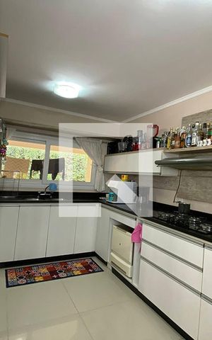 Casa à venda com 264m², 3 quartos e 3 vagasCozinha