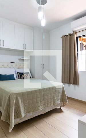 Casa à venda com 120m², 3 quartos e 2 vagas Casa à venda com 120m², 3 quartos e 2 vagasSuíte