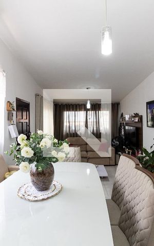 Casa à venda com 120m², 3 quartos e 2 vagas Casa à venda com 120m², 3 quartos e 2 vagasSala