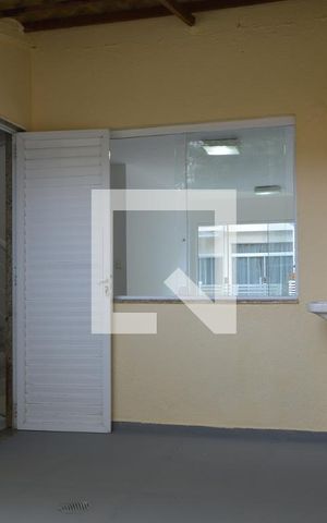 Casa de condomínio à venda com 98m², 4 quartos e 1 vagaÁrea de Serviço