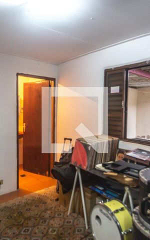 Casa à venda com 160m², 3 quartos e 2 vagas Casa à venda com 160m², 3 quartos e 2 vagasSuíte