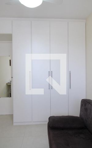 Apartamento à venda com 86m², 2 quartos e 1 vagaQuarto 01