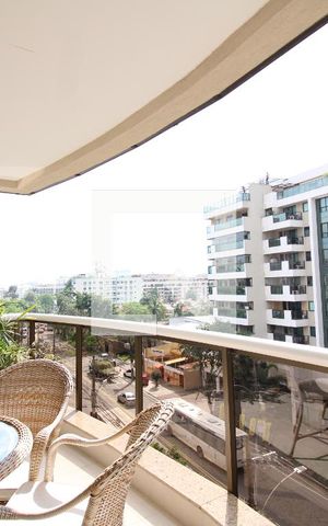 Apartamento à venda com 86m², 2 quartos e 1 vagaVaranda