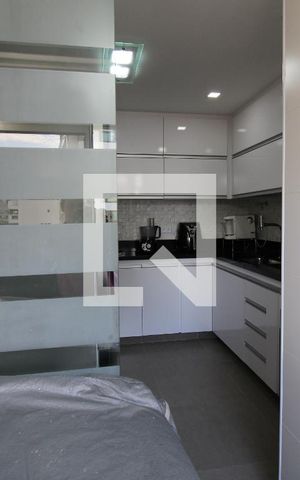 Apartamento à venda com 86m², 2 quartos e 1 vagaÁrea de Serviço