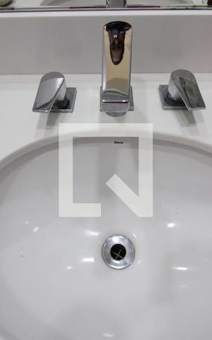 Apartamento à venda com 86m², 2 quartos e 1 vagaBanheiro da Suíte