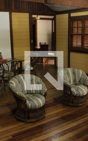 Casa à venda com 3000m², 4 quartos e 2 vagasSala
