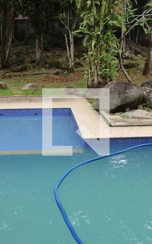 Casa à venda com 3000m², 4 quartos e 2 vagasPiscina