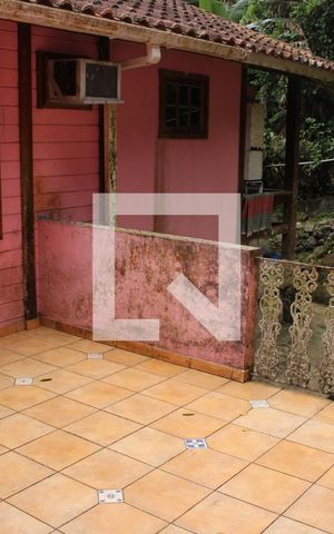 Casa à venda com 3000m², 4 quartos e 2 vagasQuintal