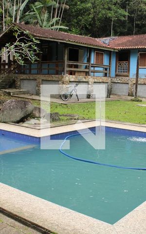 Casa à venda com 3000m², 4 quartos e 2 vagasPiscina