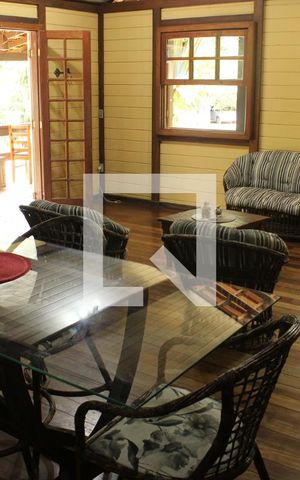 Casa à venda com 3000m², 4 quartos e 2 vagasSala