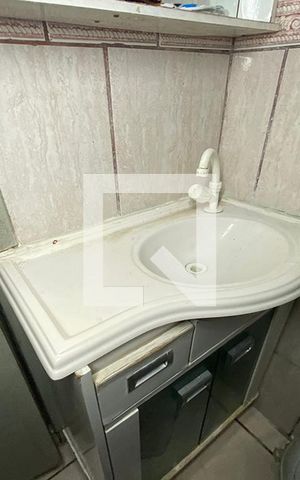 Casa à venda com 110m², 4 quartos e 1 vagaPia do Banheiro da Suíte