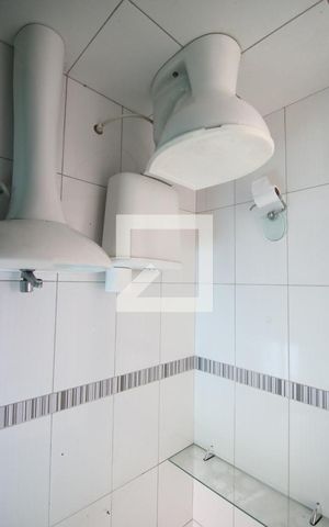 Casa à venda com 100m², 2 quartos e 2 vagasBanheiro da Suíte 2