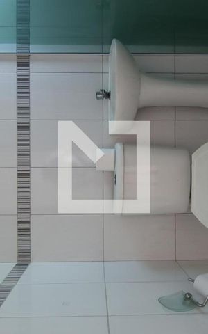 Casa à venda com 100m², 2 quartos e 2 vagasBanheiro da Suíte 2