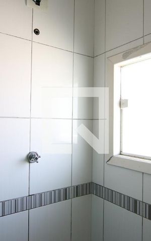 Casa à venda com 100m², 2 quartos e 2 vagasBanheiro da Suíte 2