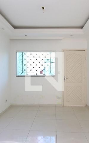 Casa à venda com 100m², 2 quartos e 2 vagasSala