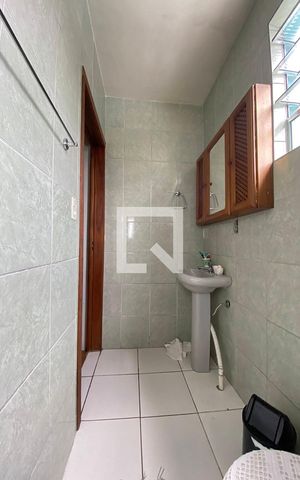 Casa à venda com 165m², 3 quartos e 1 vagaBanheiro 2