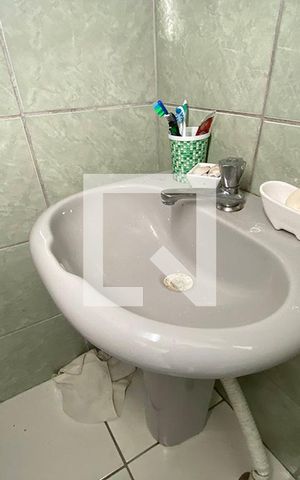 Casa à venda com 165m², 3 quartos e 1 vagaBanheiro 2