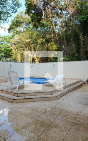 Apartamento para alugar com 296m², 3 quartos e 2 vagas Apartamento para alugar com 296m², 3 quartos e 2 vagasPiscina