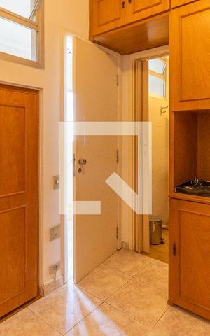 Apartamento para alugar com 240m², 4 quartos e 3 vagas Apartamento para alugar com 240m², 4 quartos e 3 vagasQuarto de Serviço